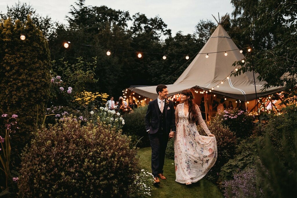 CatkinJane's tweet photo. It’s been fun, but it’s time to go!

I have had a wonderful time with CatkinJane but now is the time to move on to the next adventure. It has particularly been an honour to have been involved in so many couples’ wedding days, but now it the time for me t… https://t.co/Xafn9U8sGG https://t.co/O2eqwfUOjY