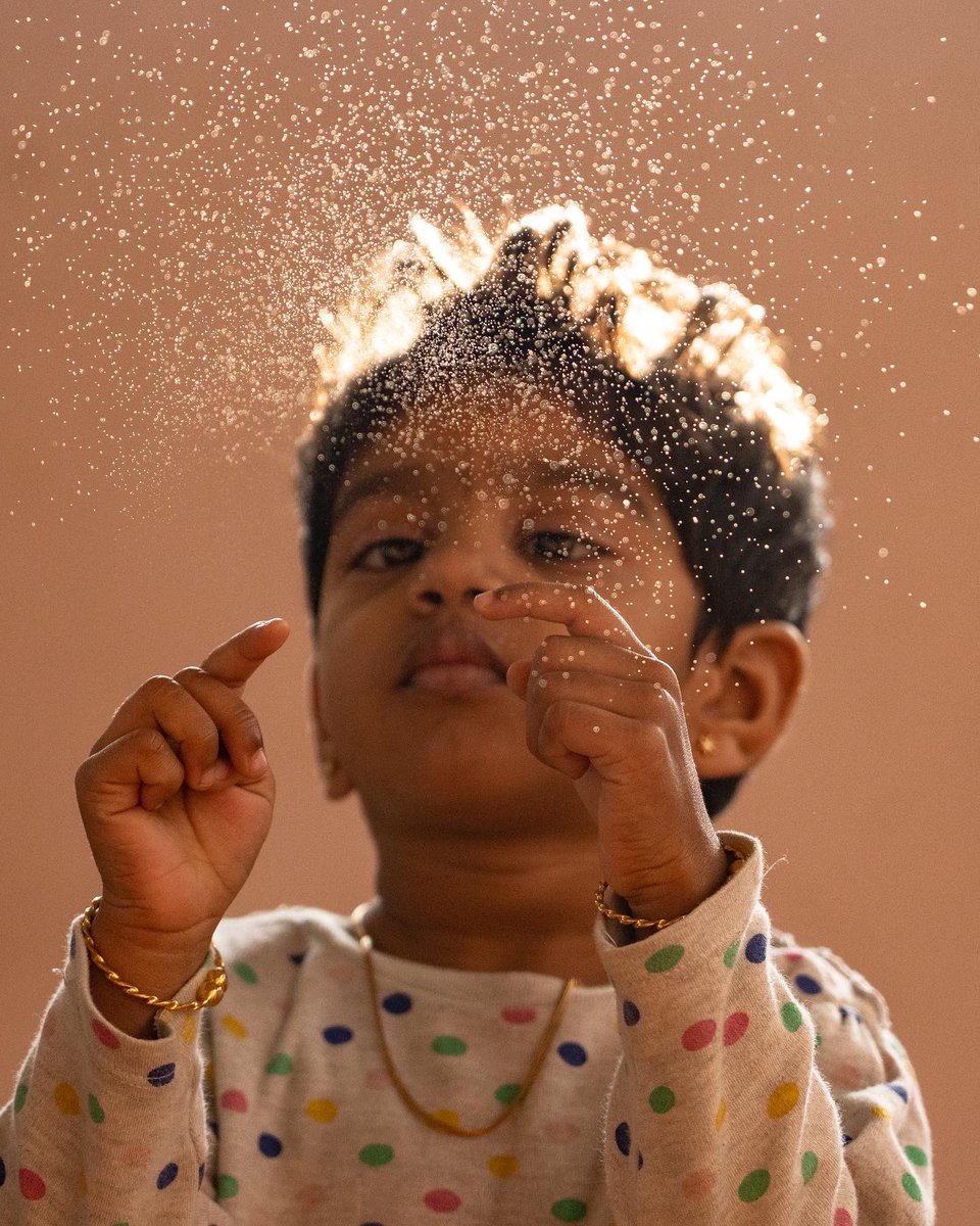 PhotographyDhev's tweet image. #createathome