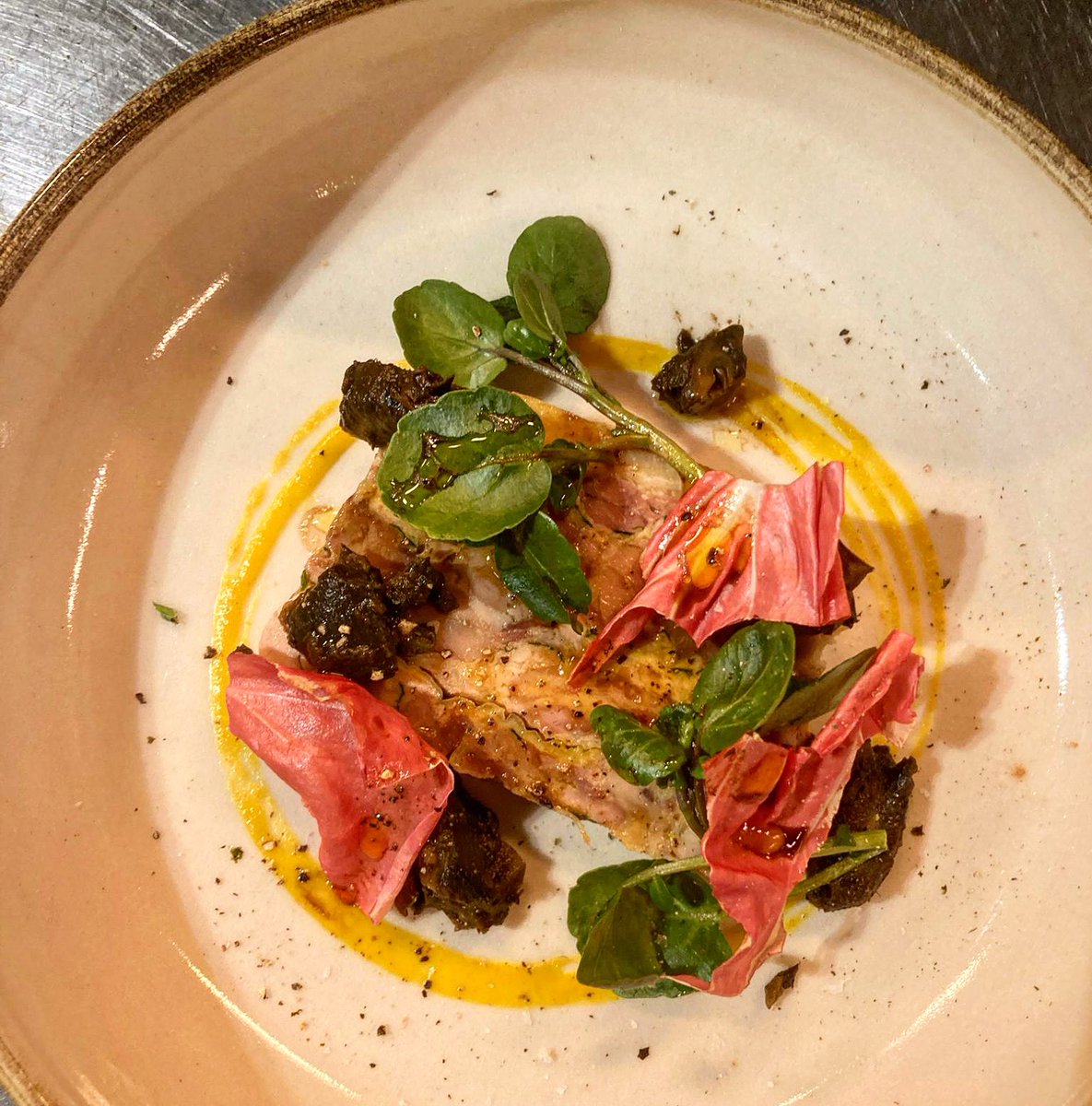 boxebristol's tweet photo. Guinea fowl terrine, pickled walnuts, mustard and beautiful bitter leaves.

#onthemenu #wintermenu #nosetotailcooking #terrinetime #shippingcontainerrestaurant https://t.co/RR8ez7IkIC