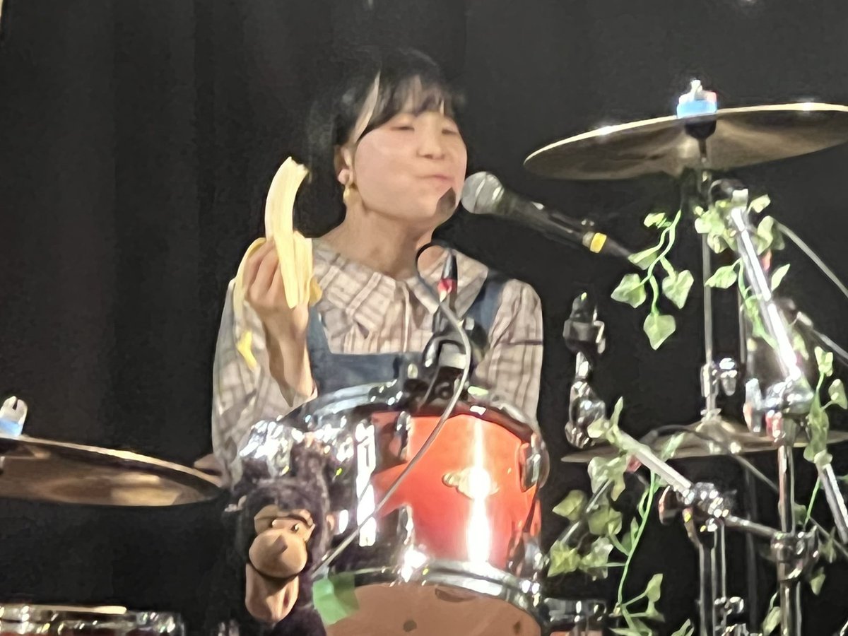 _____RUBY_____'s tweet photo. グリラスのライヴを拝見してきました。
オミクロン株の猛威に対し、当日まで行こうかどうしようか悩んだ末、マスク三重で行ってきました。
いつもどおり今日も楽しかったです♪
セトリも良かった!
お疲れ様でした。
また( ^ё^ )/
#GLIRUS
#グリラス
#ガールズバンド
#ゴリラ系
#池袋mismatch https://t.co/OccZWyX7SZ