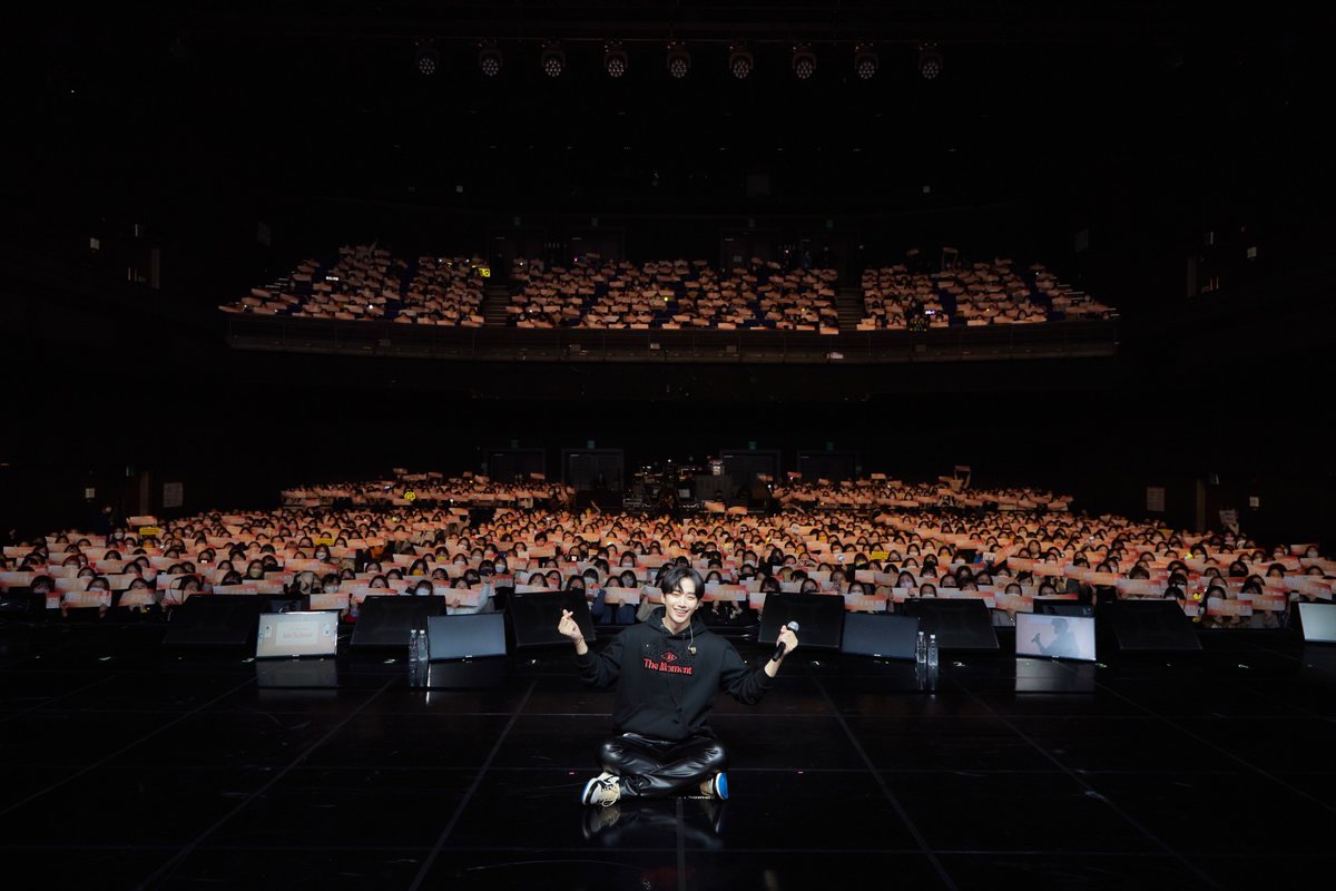 follow_2PM's tweet photo. 2022 이준호 FANMEETING
<JUNHO THE MOMENT>

앞으로도 함께할 우리의 계절 💛

#2PM #투피엠
#JUNHO #준호
#이준호 #LeeJunHo
#JUNHO_THE_MOMENT https://t.co/keUdZXEKkS