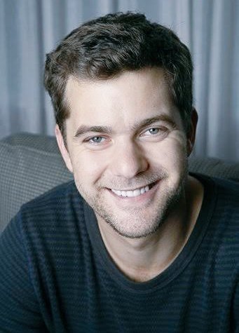 SandymoonDCS's tweet photo. Dos cosas que me gustan son #JoshuaJackson (desde Dawson's Creek) y la película #AtraccionFatal de 1987 con #MichaelDouglas y #GlennClose ¿Qué tiene que ver? Pues ahora Joshua será #DanGallager en la nueva versión del film junto #LizzyCaplan como #AlexForrest la loca obsesiva #rt https://t.co/TDG6U0PYcQ