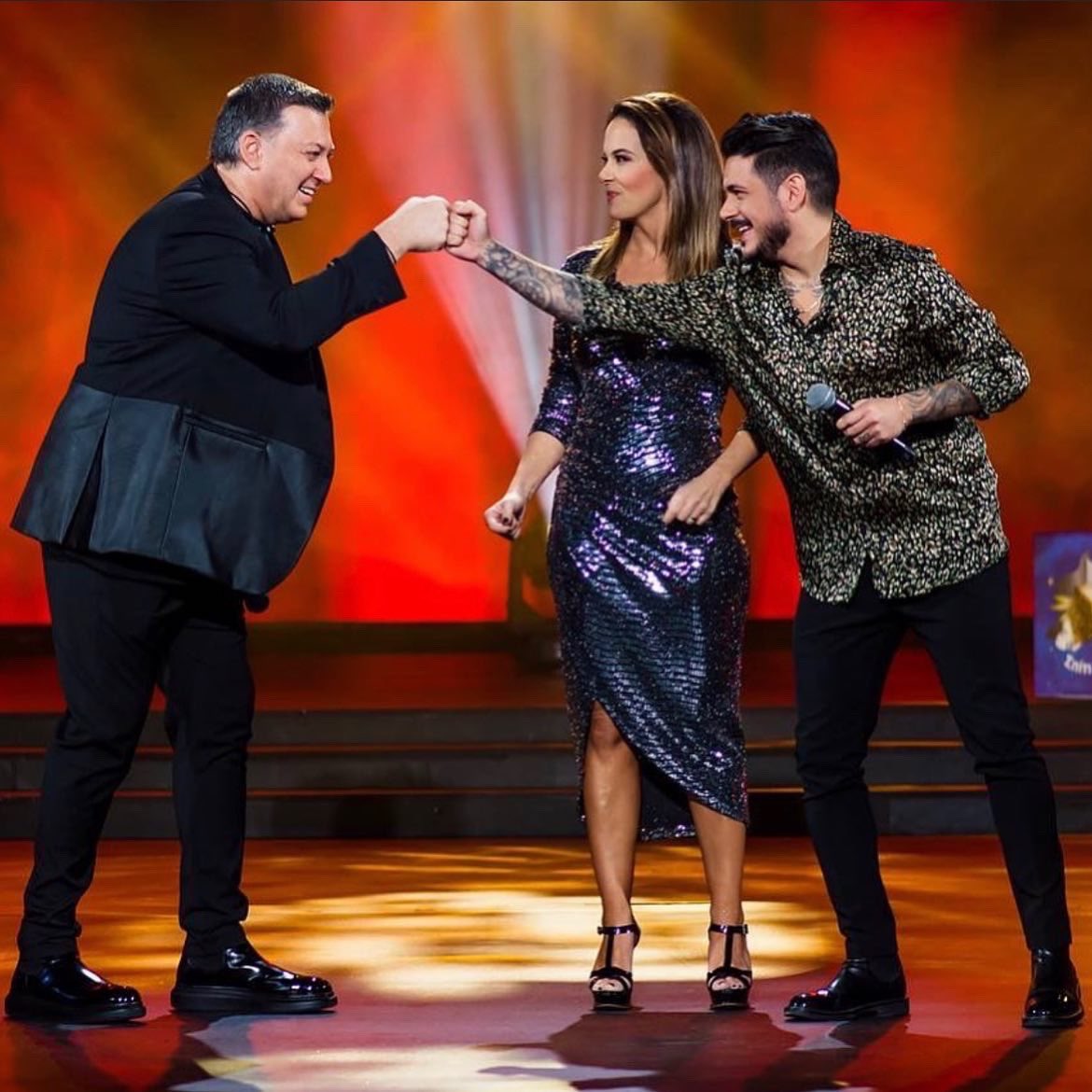 Απόψε μη χάσετε ένα μοναδικό αφιέρωμα σε έναν απ τους καλύτερους λαϊκούς τραγουδιστές , τον <a href="/nmakropoulos/">Nikos Makropoulos</a> ! Στο <a href="/spitimetomega/">Spitimetomega</a> ! Θα είμαι και εγώ εκεί ! Ραντεβού απόψε 21:40 στο <a href="/MegaTvOfficial/">MEGA TV</a> 🎶 #spitimetomega