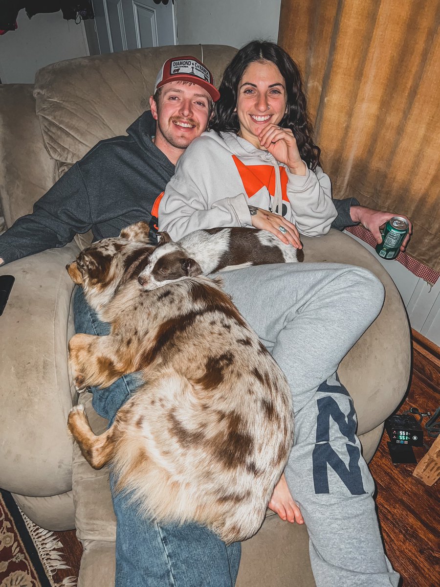 ann_rathbunn's tweet image. I love love love you Willie Coon 🤍