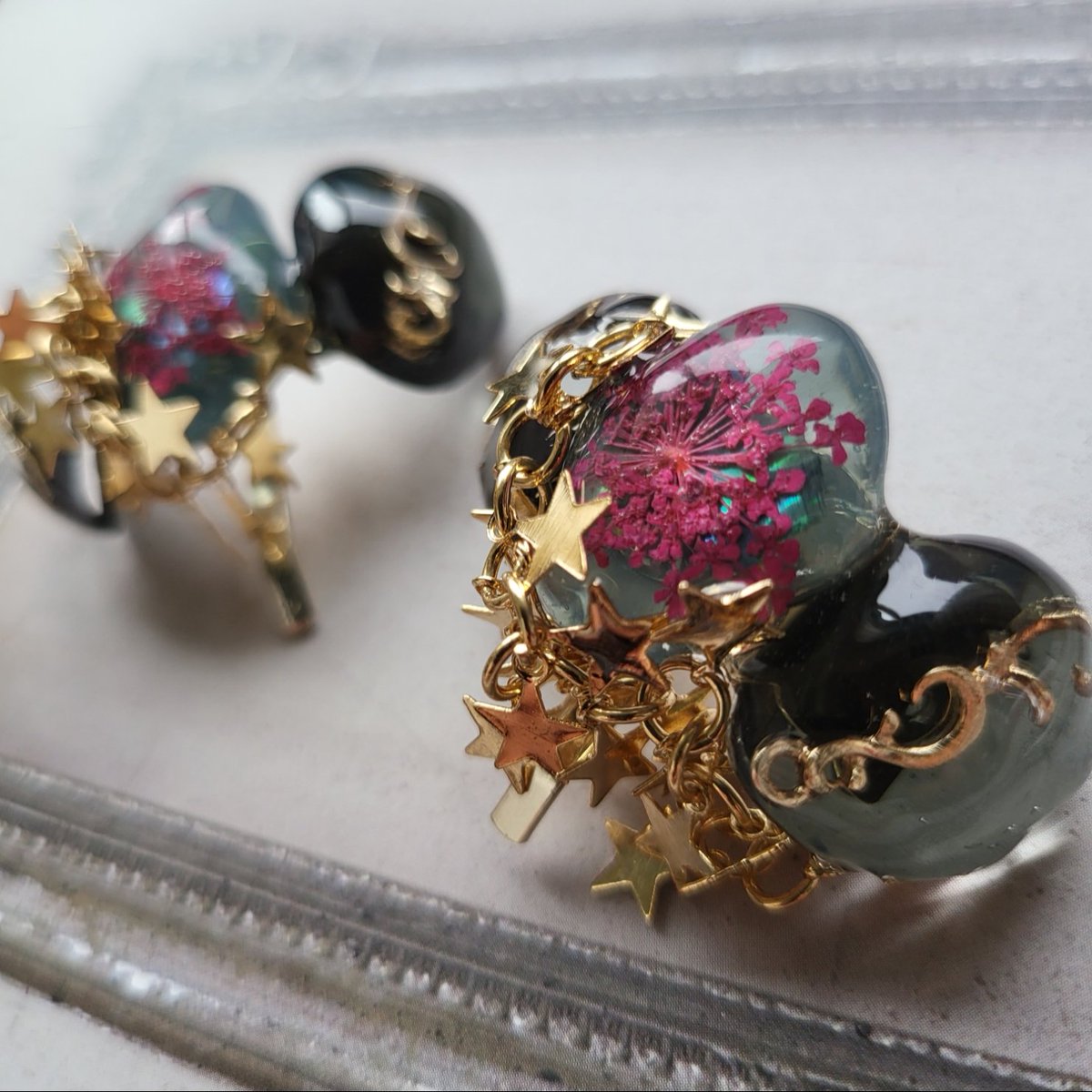 parallelworld03's tweet image. 『星が揺れるキラキラポニーフック(¥1,200)』 
メルカリにて販売開始しました★

mercari.com/jp/items/m6860…

招待コード【JGWBPX】でアプリから新規会員登録すると500円分お得に買える✨
インストールはこちら👇
merc.li/YpA6tBC9a