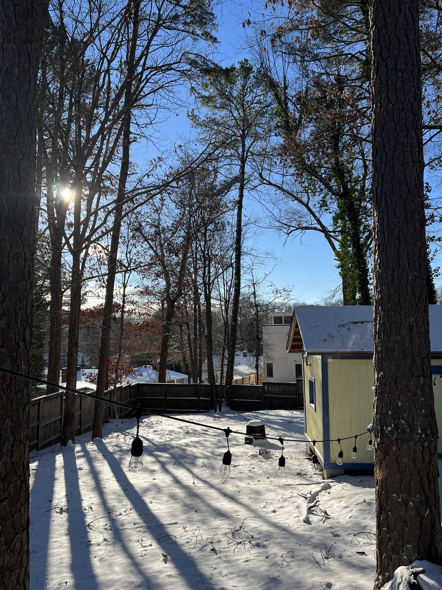 cocoacinnamon's tweet photo. If the beautiful snow has you feeling warm and fuzzy inside and you want to make some unsuspecting friend or loved one feel warm and fuzzy, start a little wave by sending them some of our #roasteroftheyear winning @LittleWavesCR coffee!  

https://t.co/EbK3ZvhHEW https://t.co/4jXT3V32VG