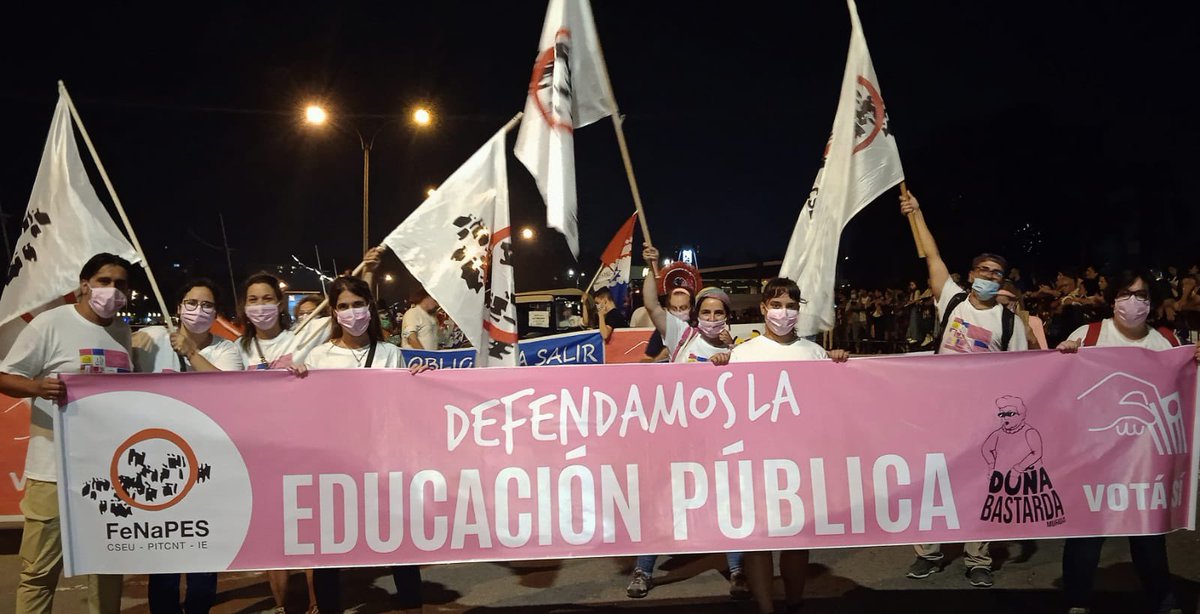 El gobierno durante la rendición de cuentas votó un recorte de 56 millones de dólares en <a href="/ANEP_Uruguay/">ANEP</a> para la Educación Pública
Hoy salen anunciando que el BM otorga un préstamo de 40 millones de dólares para llevar adelante una reforma contra la voluntad de docentes.
INCREÍBLE