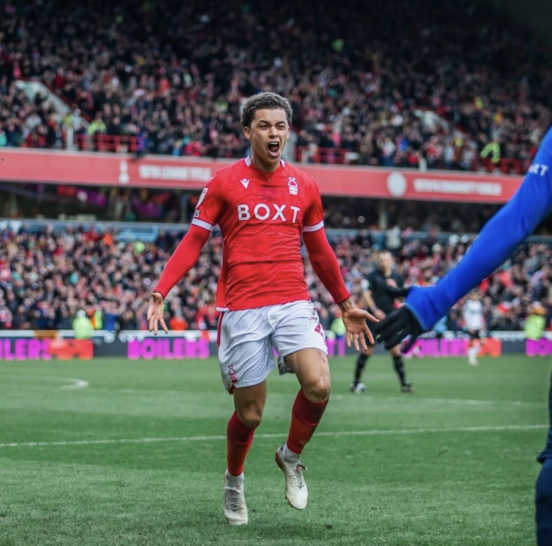 TurnerTalkFooty's tweet photo. NOTHING feels as good as a derby-day victory. NOTHING. YOU REDS!!! ๐ณ๐๐ปโค๏ธ @nffc #NFFCvDCFC https://t.co/a3pEQ7F905