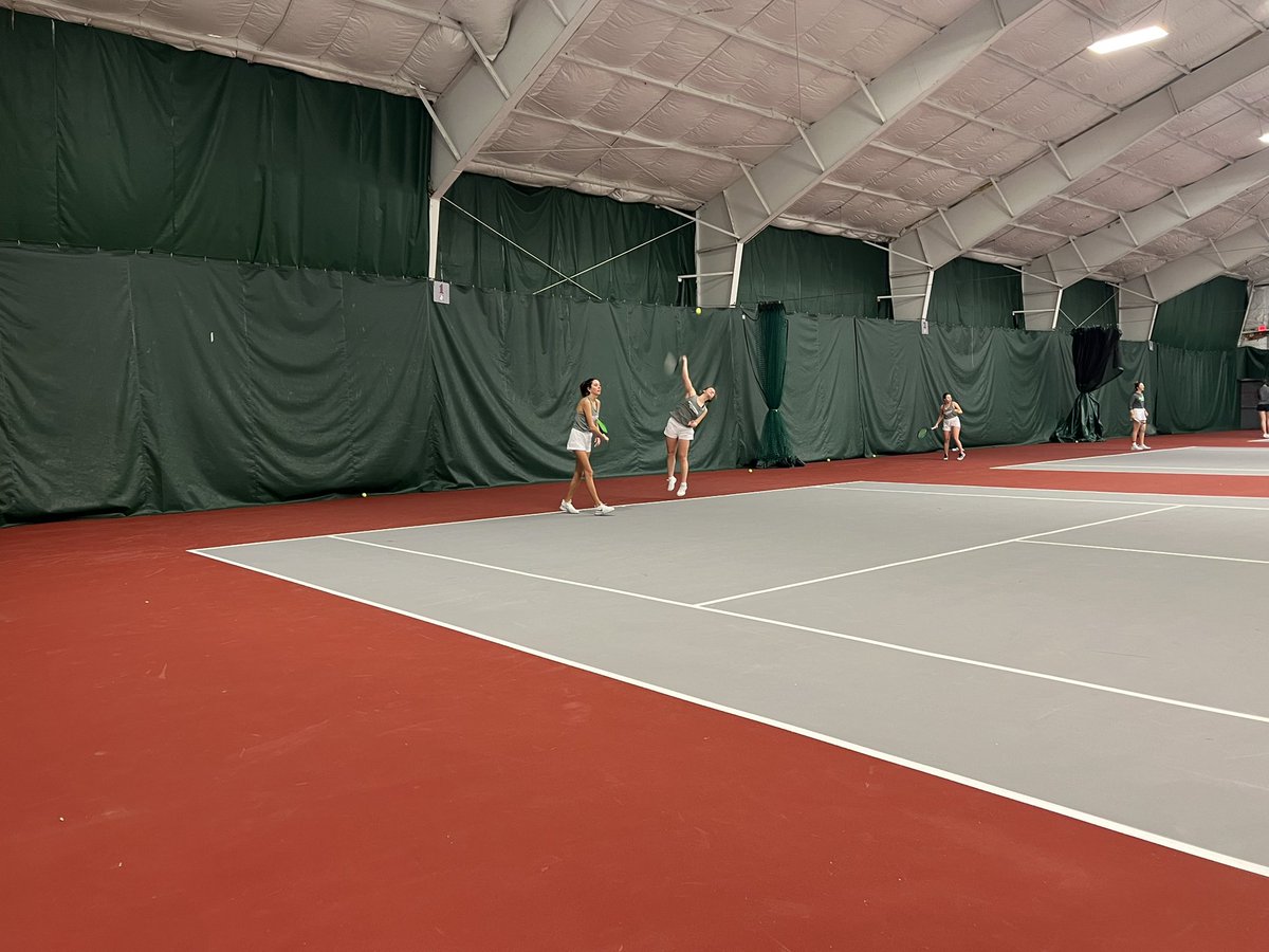 CoachBrianSlack's tweet image. Home match against Marshall in 25 mins! Another day to get better! Follow along here… Tap on the link bellow to follow the match ioncourt.com/ties/61ec14078…