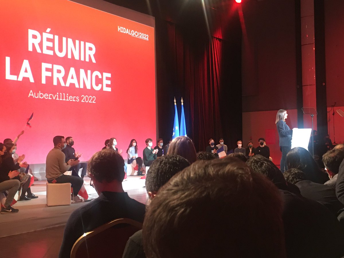 Le94AvecFaure's tweet photo. Meeting de campagne : convictions social-démocrates réaffirmées et propositions fortes. Merci Anne ! #Hidalgo2022 #Aubervilliers #reunirlafrance #presidentielles2022 https://t.co/vZCMi9KaCc