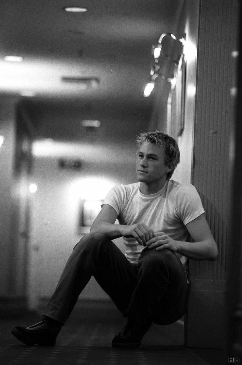 lifeontheledger's tweet photo. nobody did it quite like you, heath ledger. 14 years ago. your heart and amazing work remains with us. https://t.co/5pmaC8tI0G
