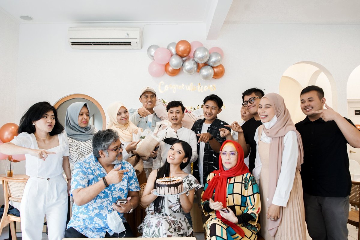 #SURPRISE Birthday Party <a href="/RimarIdol11/">Rimar</a> Done!

Tinggal #MenungguKauKembali aja nihh yang belum😢

#Rimar #Rimar1111 #Imayginatiom #NewRelease #NewSingle