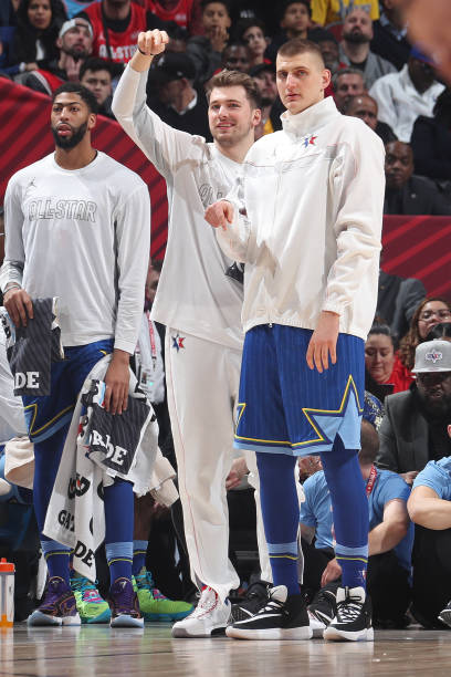 RT to vote #LukaDoncic for #NBAAllStar 💙