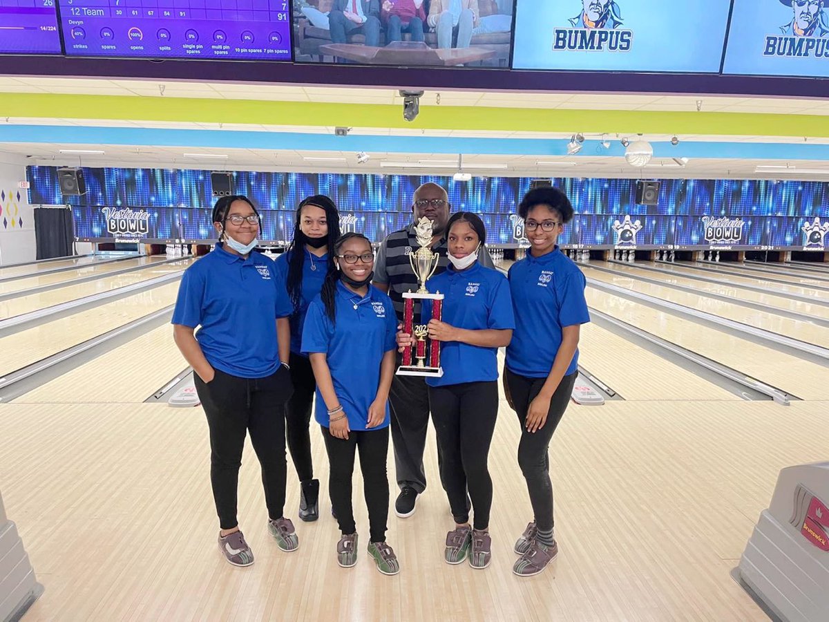 IbhsRamsay's tweet photo. Congratulations to the Ram Girls Bowling Team as they Advance to the Elite 8 for the AHSAA STATE TOURNAMENT💙🎳💙 @BCS_districtAth https://t.co/C78ZQynxFc