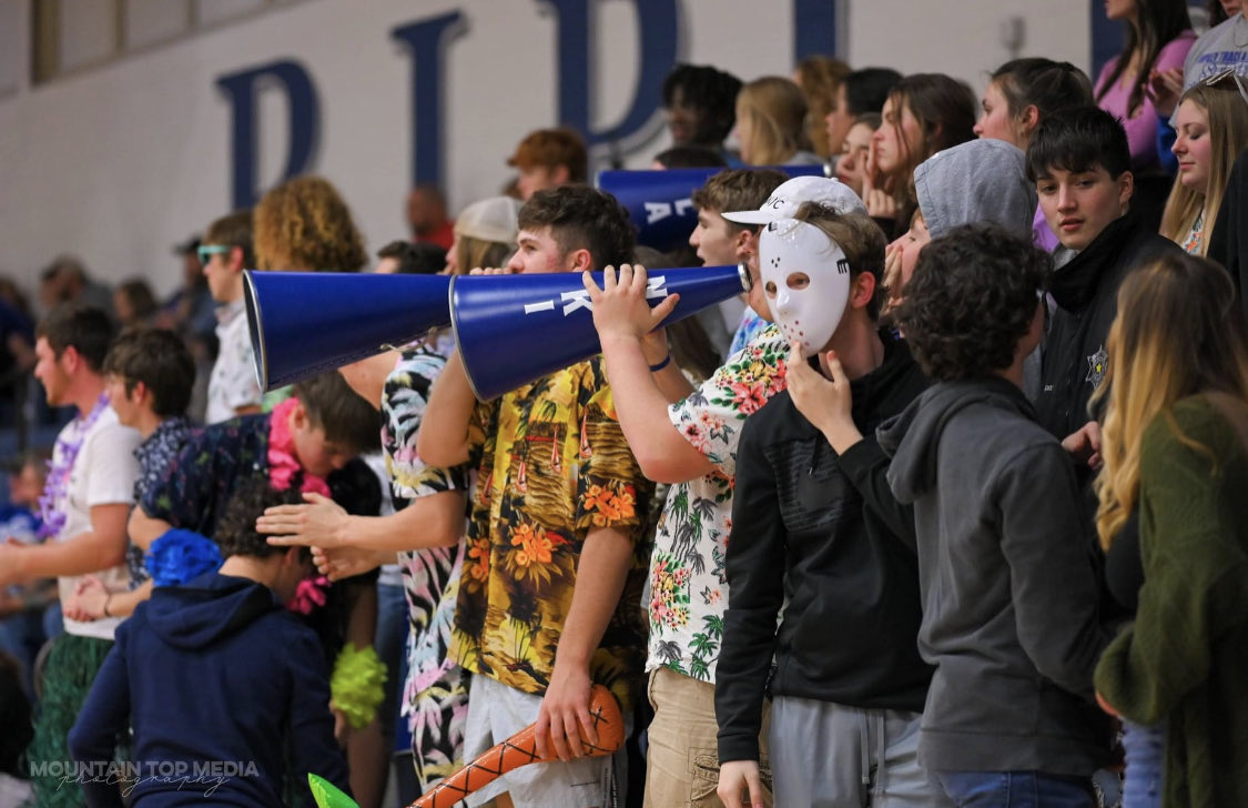 It’s GAMEDAY!!  Ripley Lady Vikings host in county Rival Ravenswood Devilettes. JV at 1:30, Varsity at 2:45. All students get in free. Let’s pack the gym this afternoon!! ⁦<a href="/MarkMartinWCHS/">Mark Martin</a>⁩ ⁦<a href="/WVSportsNews1/">WV Sports News</a>⁩ ⁦<a href="/JoeRiter1988/">Joe Albright</a>⁩ ⁦@MetroNewsPrep⁩ ⁦⁦