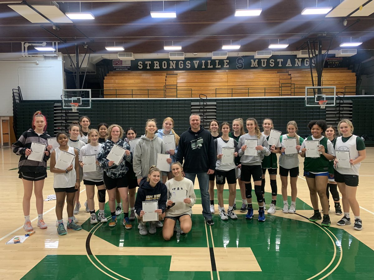svillegbball's tweet photo. Thank to our AD Mr. Ziegler @scsmustangs for making us better on and off the court ! Great Lesson ! https://t.co/OaAVDTKBVD