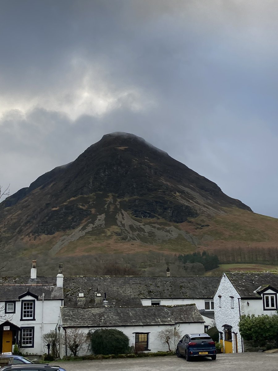 rfj1966's tweet photo. #Melbreak the scramble up the front over the screes is a bit brutal for me and to be greeted at the summit by wind, rain and a 360 degree view of clag I must say it has no redeeming features on days like this. Thank god for good company and the @KirkstileInn have fab food and πΊ https://t.co/M7mvxjXRtw