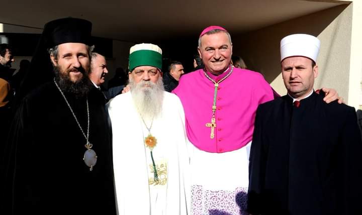 AlbaniaUntold's tweet photo. Albania https://t.co/CfeYTKRzFF