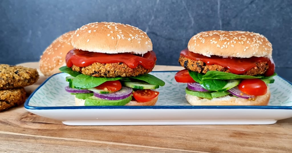 CookingforSimon's tweet image. How to make the best vegan &amp;amp; gluten free burgers with black beans and cashew?

youtu.be/hfRlMqpO-nc