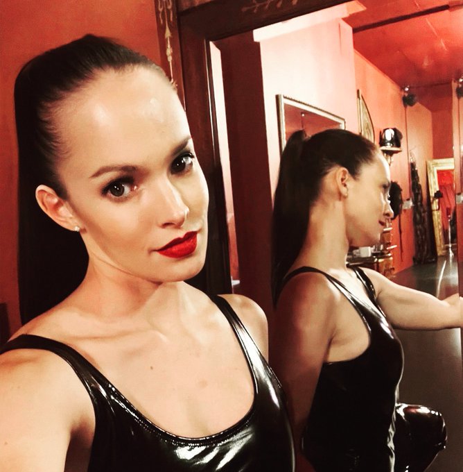 Der erste Monat im Jahr ist schon wieder vorbei! Hast Du Deine Vors&auml;tze alle eingehalten? Melde Dich<a href="/tag/dominatrix"class="tags"><span>#dominatrix</span></a><a href="/tag/derfemdom"class="tags"><span>#derfemdom</span></a><a href="/tag/ladytess"class="tags"><span>#ladytess</span></a>