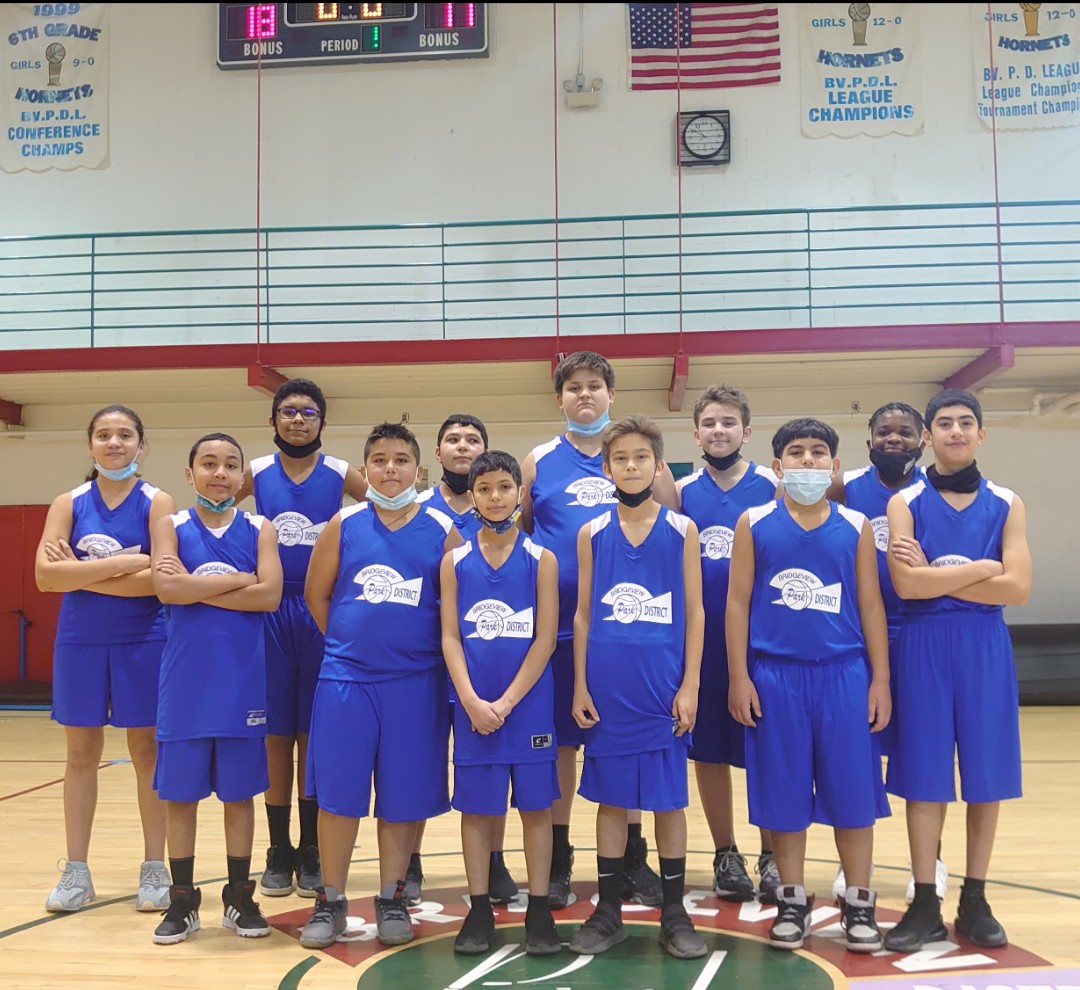 ParkBridgeview's tweet photo. Youth Basketball is BACK at the Bridgeview Park District!! So proud of the 10-12 yr old team that has got us going again! They won their 1st game but the biggest win is that the future is bright for the teams &amp; participation in the years to come! Great job! BVPD🏀 https://t.co/BTWy4tMzwC