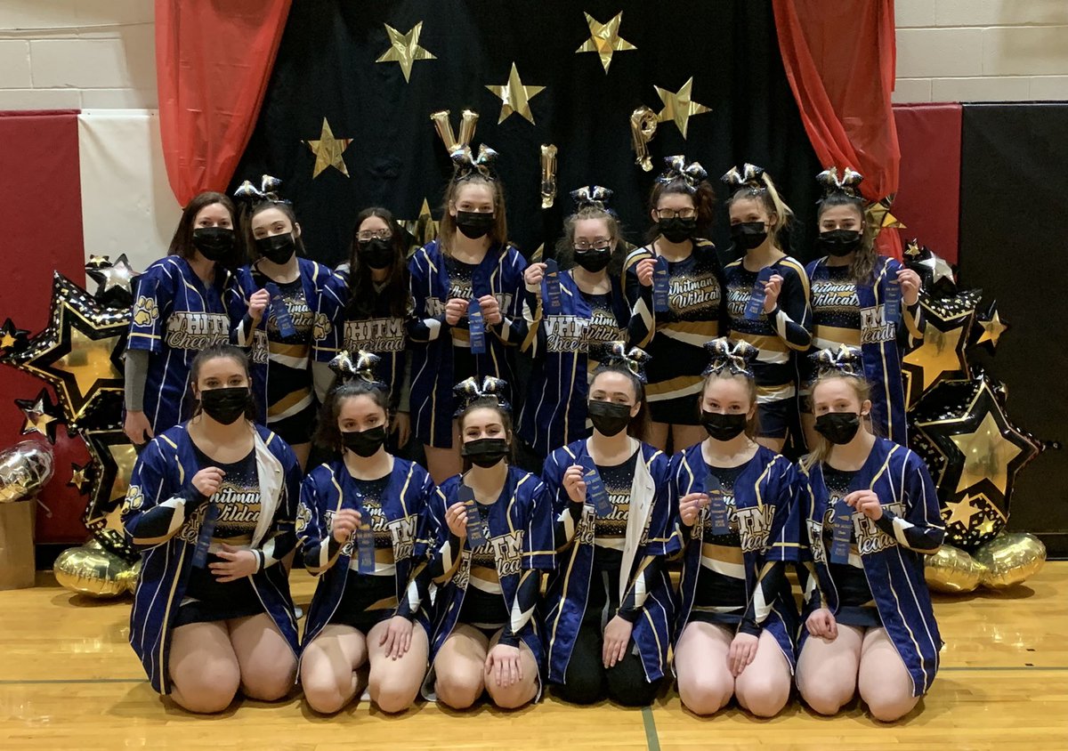 First competition, first place!! 🥇These girls did amazing this week!! 🤩💙💛 #Prideinthepaw #greatdaytobeawildcat