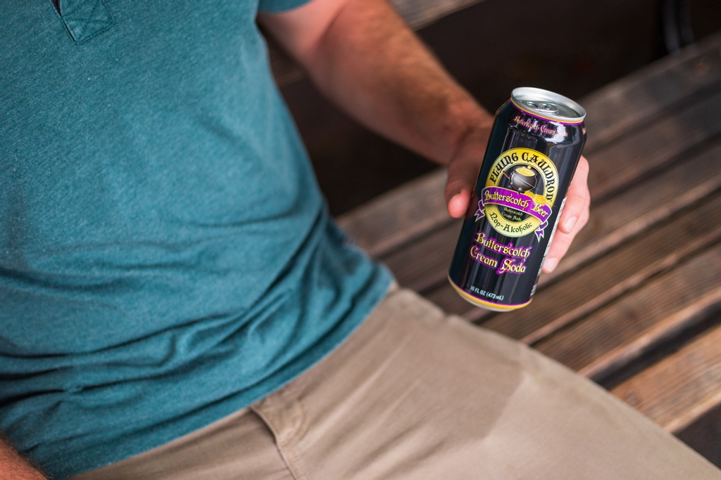FlyingCauldron's tweet photo. Cans, or bottles? We gotta say we love the ease of these NEW on-the-go cans. Get yours for 20% off with code MAGIC20 today! 

https://t.co/GgdFEEu00n https://t.co/eNpmFuCJDx