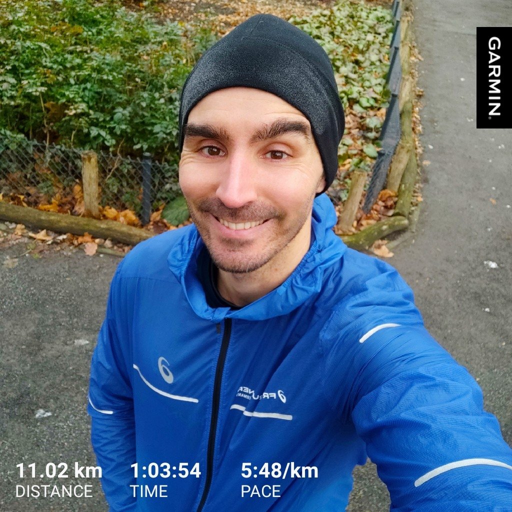 DiegoDeLaQuelle's tweet photo. Lo prometido es deuda, corriendo hoy de nuevo unos kms de forma fácil para volver a los entrenos!
#asics #asicsfrontrunners #corredor #runner https://t.co/0sDhxc63ae