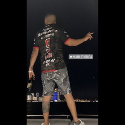 B9__________'s tweet photo. #NewProfilePic https://t.co/9OOnNl86OO