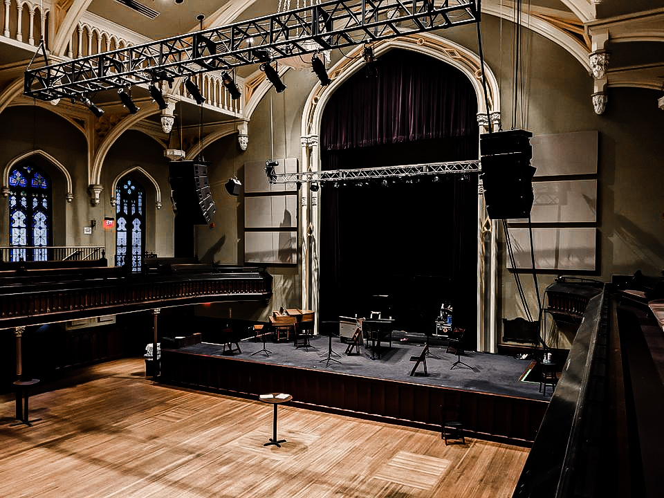 BTPMTheBridge's tweet photo. #BABEVILLE🎙️🎫 The 19th century Gothic Revival-style church was rescued from the wrecking ball and was renovated into a multi-use facility devoted to the arts. Upon its opening, it was proclaimed as “one of the most graceful and intimate concert venues in #Buffalo.” 🎵 https://t.co/k0oocBpRd1