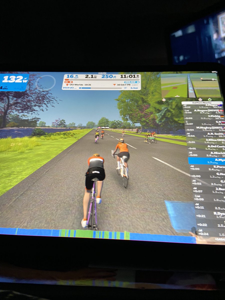 BerMyersRuns's tweet image. When you’re stuck inside on a lovely Ohio winter day…
#trainerride #zwift #baseperformance