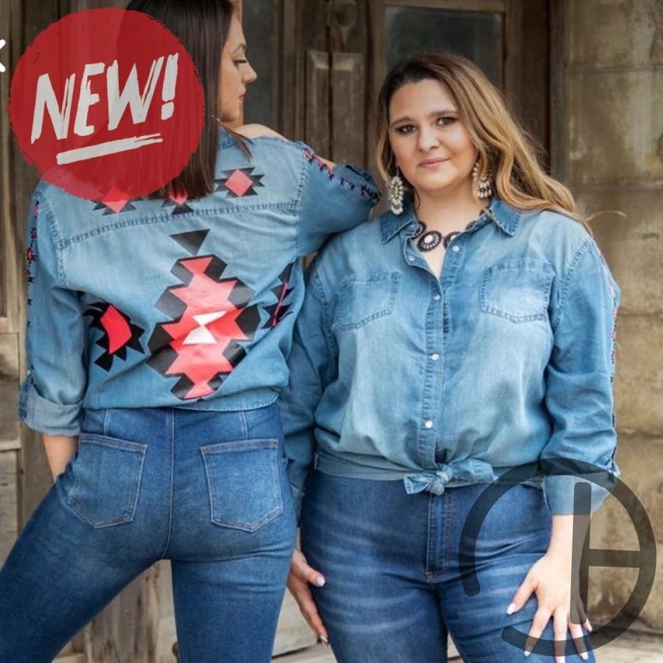 Love this button up blouse!! Easy to dress up, or down 😍

crawlhers.com/en-ca/collecti…