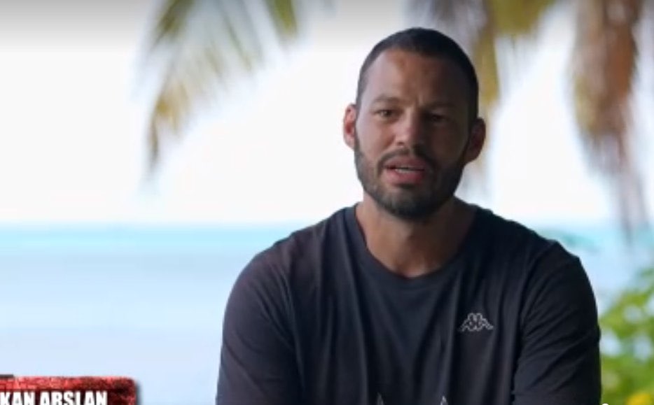Atakan :" Adamızdaki yılanı yakaladım. Ama içimizdeki yılanların ise ense kökünden yakalayacağım zaman gelecektir"

#Survivor2022allstar  #survivor #SurvivorAllStar2022