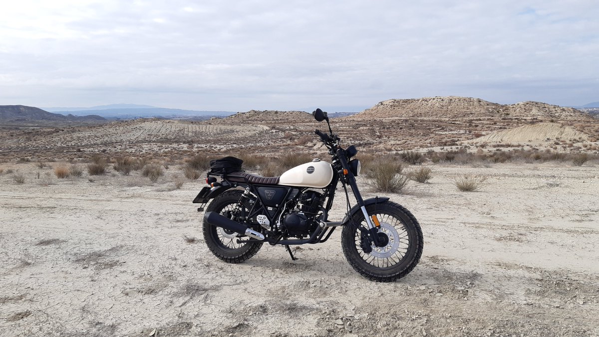 Deiotarus's tweet photo. Desierto de Abanilla. Disfrutando de la soledad...

#Deiotarus #ygmotor #mhbogga #scrambler https://t.co/NDpKIiqOzA