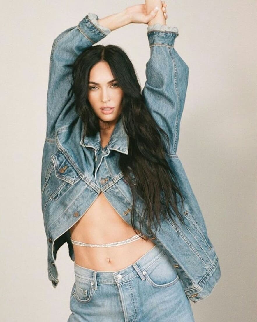 Feeling good. Naughty Saturdays 😈