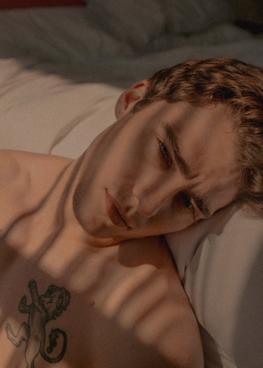 ᅠᅠᅠᅠᅠᅠ𝐌𝐀𝐑𝐂𝐄𝐋𝐎 𝐂𝐎𝐋𝐔𝐂𝐂𝐈.
ᅠ
ᅠ      
     ♡ Homosexual, versátil, actor porno.

⠀⠀　ᅠᅠᅠᅠᅠᅠ 

                     ↻ &amp; ♡ = ✉️ 

⠀⠀　⠀ᅠᅠᅠ #SexRol⠀#NSFWRP.