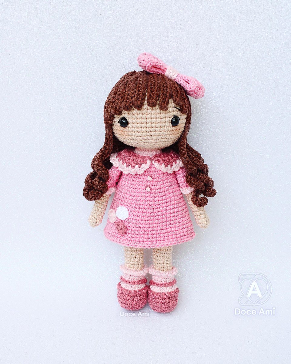 doceami's tweet image. Little April by Doce Ami
Pattern by lespetitsanimauxdekhuccay (instagram.com/p/CZC6Rp6psXK) ~ #doceami #amigurumi #feitoamao #handmade #lespetitsanimauxdekhuccay #sweetcrochetfriends #sweetcrochetfriendsbook #handmadewithlove #crochê #kawaiicrochet #brinquedosartesanais #crochetdoll