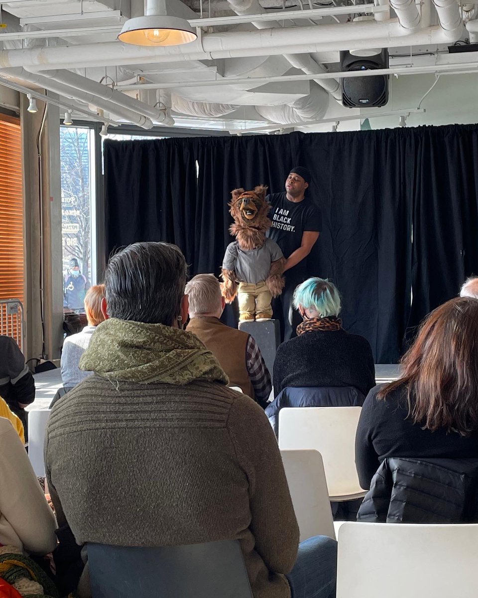 NavyPier's tweet photo. What an amazing day of performances by @ChiPuppetFest. 👏🏼 We’re looking forward to bringing you more family-friendly events throughout the year.
#ChiPuppetFest https://t.co/1FGrP3AfjA