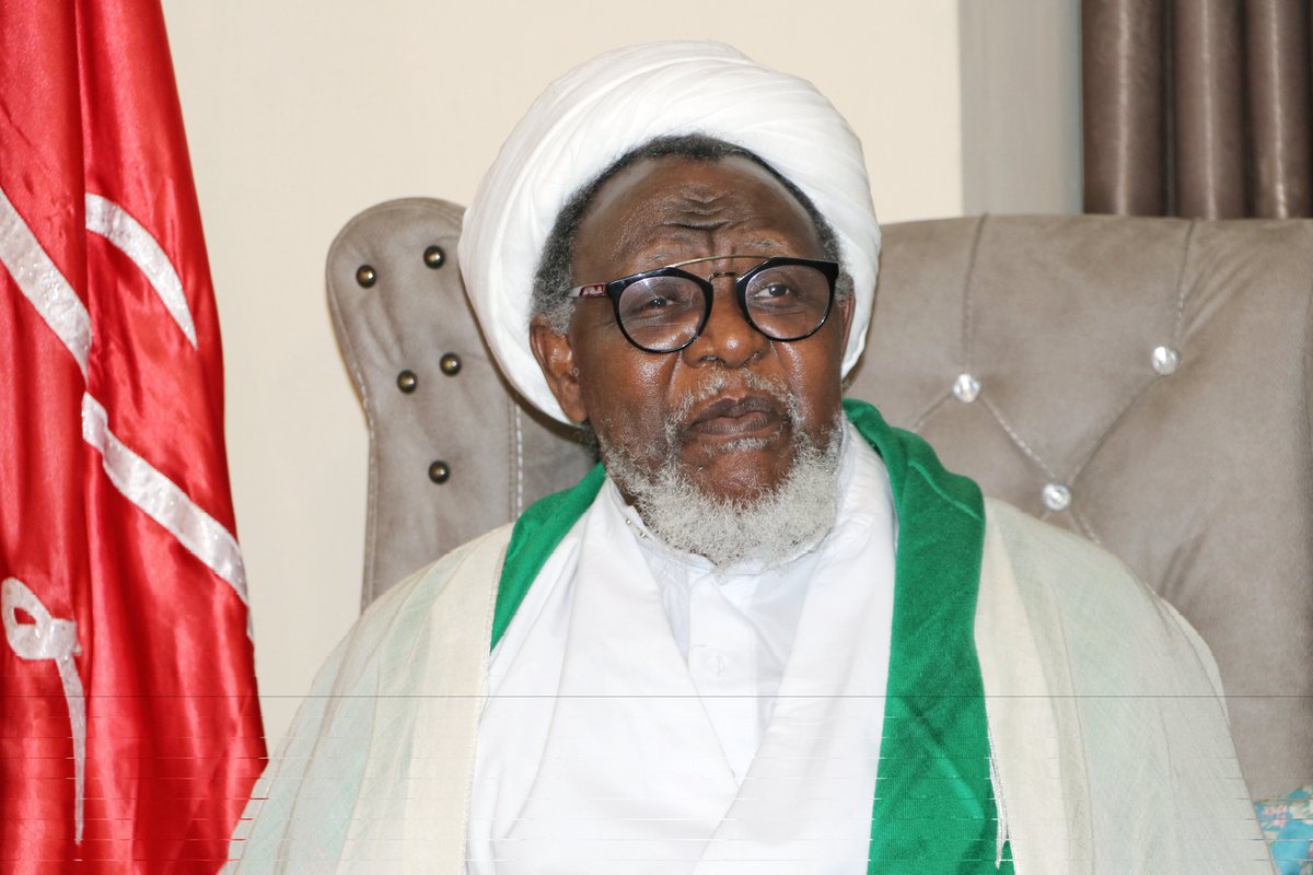 SZakzakyOffice's tweet photo. In the sideline of the occasion of Sayyida Zahra’s (S.A) birthday anniversary, 
Leader Sheikh Ibraheem Zakzaky (H) met with a group of sisters, a representative body of  Sisters Forum of the Islamic movement in Nigeria, today at his Abuja residence.  

Szakzakyoffice 
22/01/2022 https://t.co/o6u5d1rE40