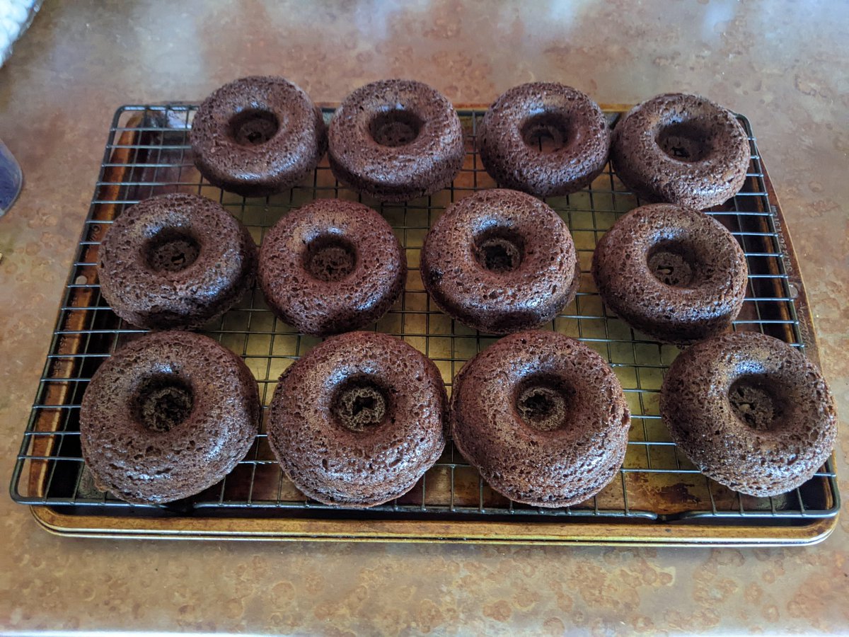 Author_PCorrell's tweet photo. Better this time 😄 #bsking #doughnuts https://t.co/L3FwdMeRaf