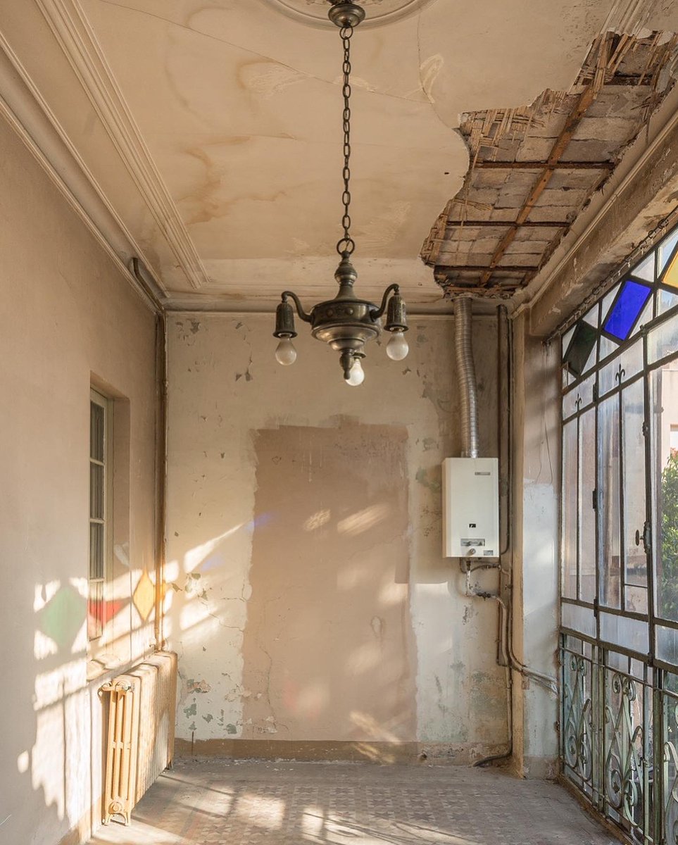 aquesta setmana a la secció d’arquitectura del <a href="/PuntsdeVista/">Punts de Vista</a> us ensenyo la reforma d’una casa meravellosa, al barri del Farró, inspirada en els llibres de Mercè Rodoreda!!✨✨🖤 

aquí podeu veure el reportatge!
▶️ youtu.be/5nPHRLwr2-U