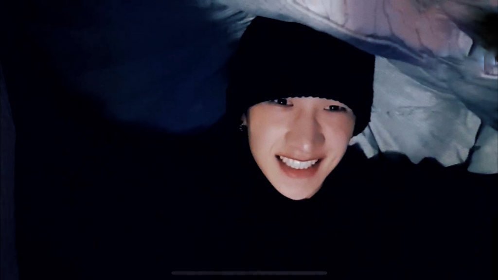 captainCB97s's tweet photo. chan’s room in chan’s room ♡
2021                                       2022 https://t.co/1WxOvYhrnI