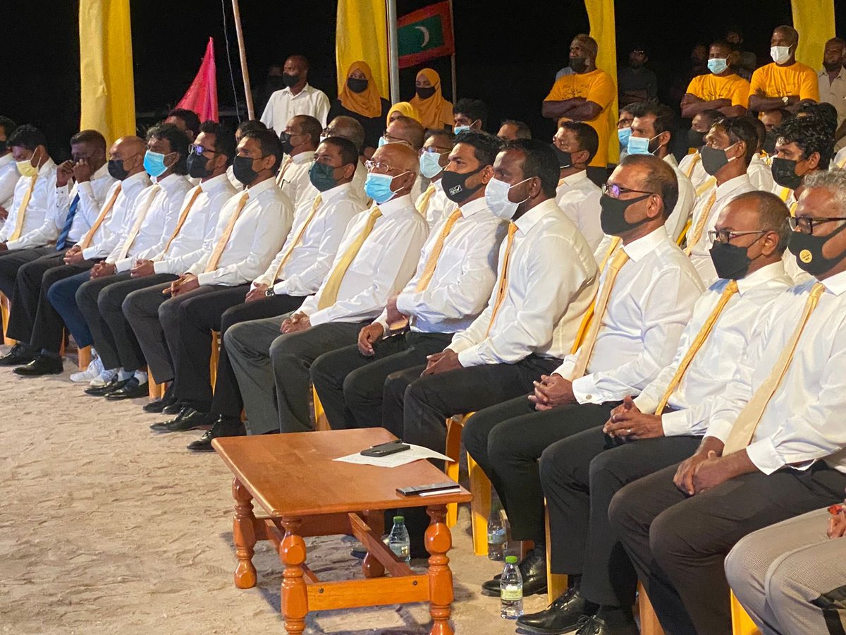 MDPSecretariat's tweet photo. ޕާޓީގެ ރައީސް، ރައީސް @MohamedNasheed އާއި ޕާޓީގެ އިސްވެރިނ��ގެ ޓީމްގެ ބޭ��ުޅުން ބައިވެރިވަޑައިގަންނަވާ ރައްޔިތުން މަޖިލިސް ކޮމަންޑޫ ދާއިރާގެ ބައި-އިލެކްޝަން އެމްޑީޕީ ކެންޑިޑޭޓް @Rashid141221 ގެ ކެންޕެއިން ޖަލްސާ ފޯކައިދޫގައި ކުރިއަށް ދަނީ
#VoteRashid
#Agenda19 https://t.co/9tD0qHnhop