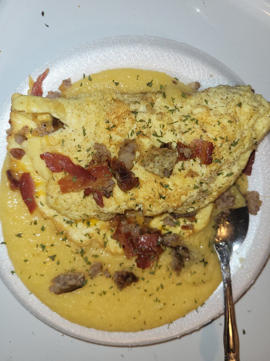 Bigg1130's tweet photo. Breakfast.... https://t.co/0jMQbJI23w