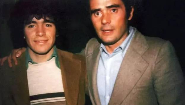 eluniversocom's tweet photo. Falleció Gianni Di Marzio, el cazatalentos que recomendó al Napoli el fichaje de Diego Armando Maradona ► https://t.co/c9kvwJvtF7 https://t.co/kCM1I1Uqzl