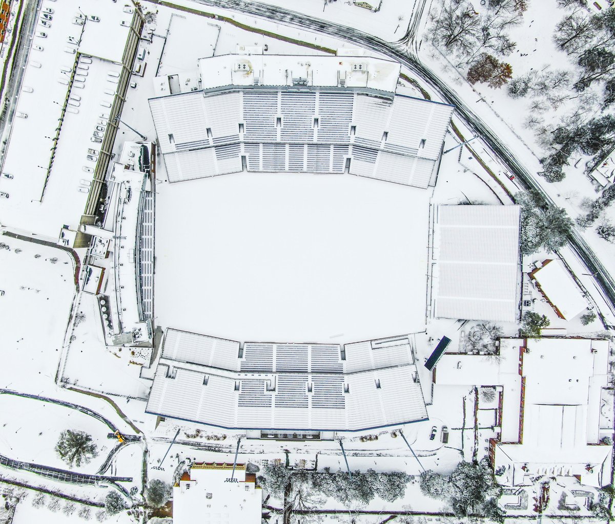ODUFootball's tweet photo. ❄️❄️❄️ #ReignOn https://t.co/Nn4GbMeHVS