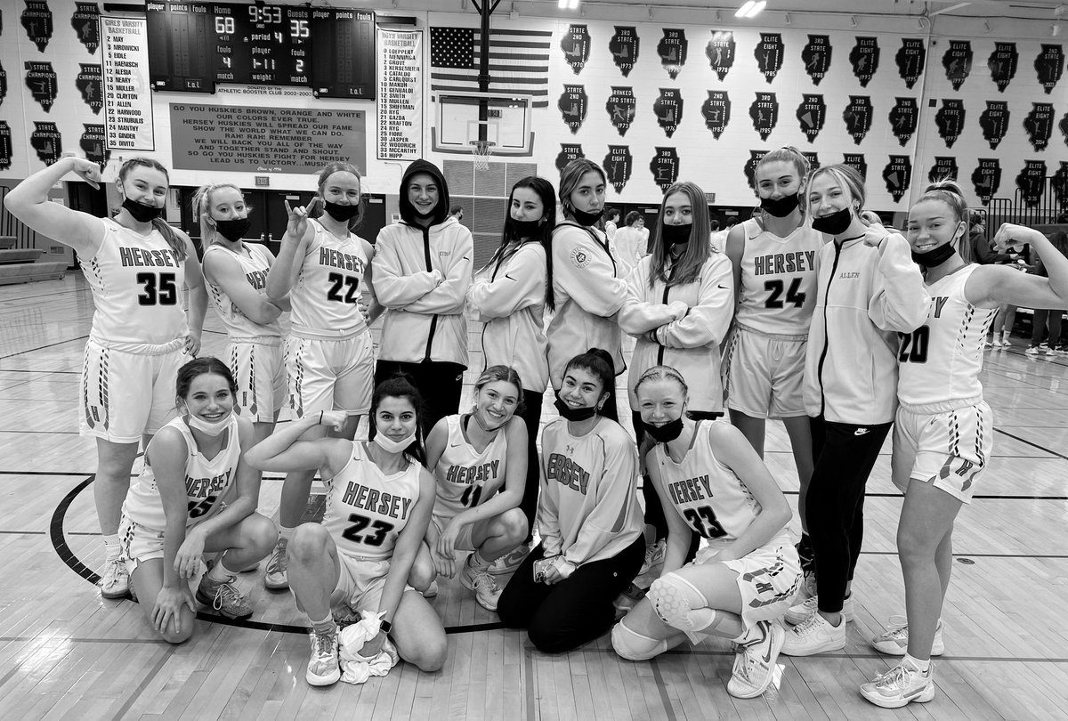 Mary_CoachFen's tweet photo. Varsity B finishes up their undefeated season with a big home win. @courtclay4 leads the way with 15. #6And0 #IGT https://t.co/WZIL89EdTp