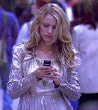 PopCulture2000s's tweet photo. normal people: *delete photo*

serena van der woodsen: https://t.co/WpLCPcHXgk