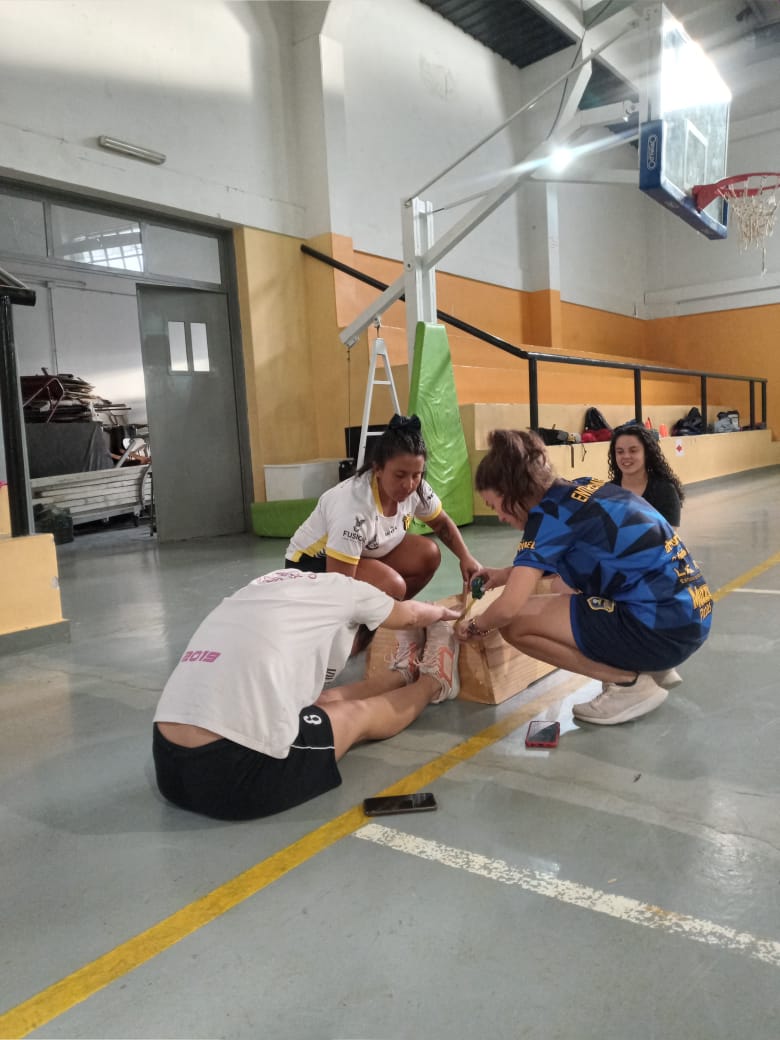Belgranodesquel's tweet photo. "Las Patronas" hicieron test de fuerza resistencia y velocidad en el inicio de la pretemporada.
Gracias a la Secretaria de Deportes y a la dirección de la escuela 112!

@Maxi_Fernandez_ @srgesquel @LaPortadaDiario @CanteroMaxiOk https://t.co/XlZsq6ESLR