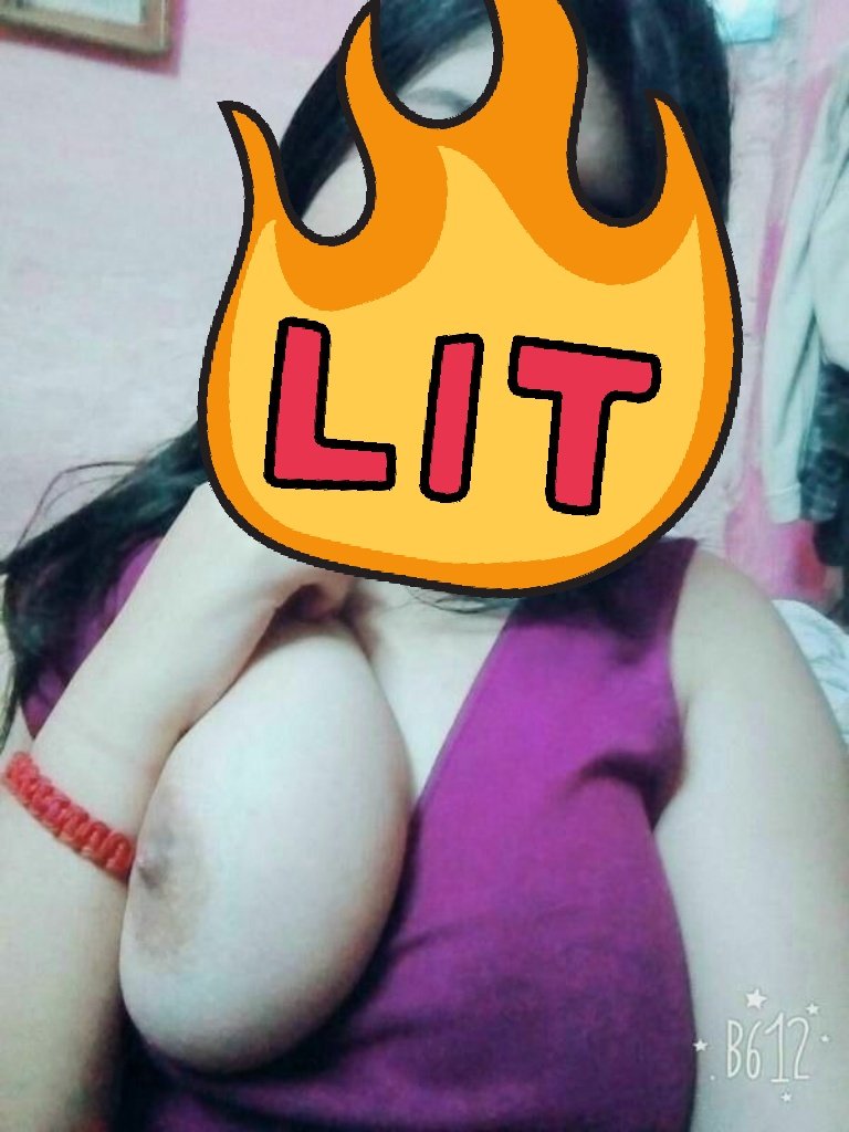 MlwkhA's tweet photo. الي عاوز باقي الصور والفيديوهات يبعت خاص وهقوله المطلوب😘🔥💋 https://t.co/rZJMFfuKny
